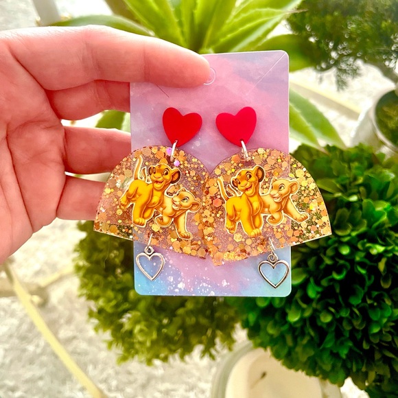 Simba And Nala Acrylic Earrings - Picture 4 of 5